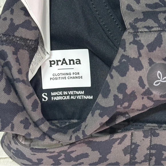 NWT Prana Chakara Support Bra Dark Wild Iron Size S - Picture 6 of 6